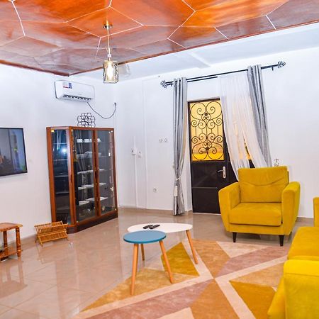 Appartement Meuble 2 Chambres Avec Salle De Bain - 1 Salon - 1E Cuisine - La Concorde - Quartier Nkomkana Яунде Екстер'єр фото