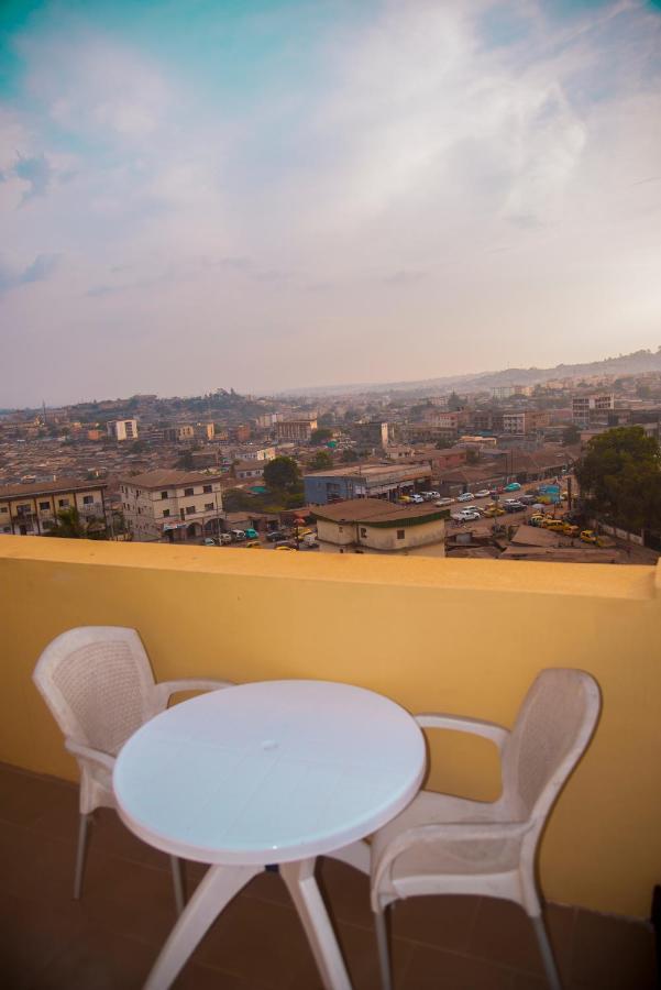 Appartement Meuble 2 Chambres Avec Salle De Bain - 1 Salon - 1E Cuisine - La Concorde - Quartier Nkomkana Яунде Екстер'єр фото