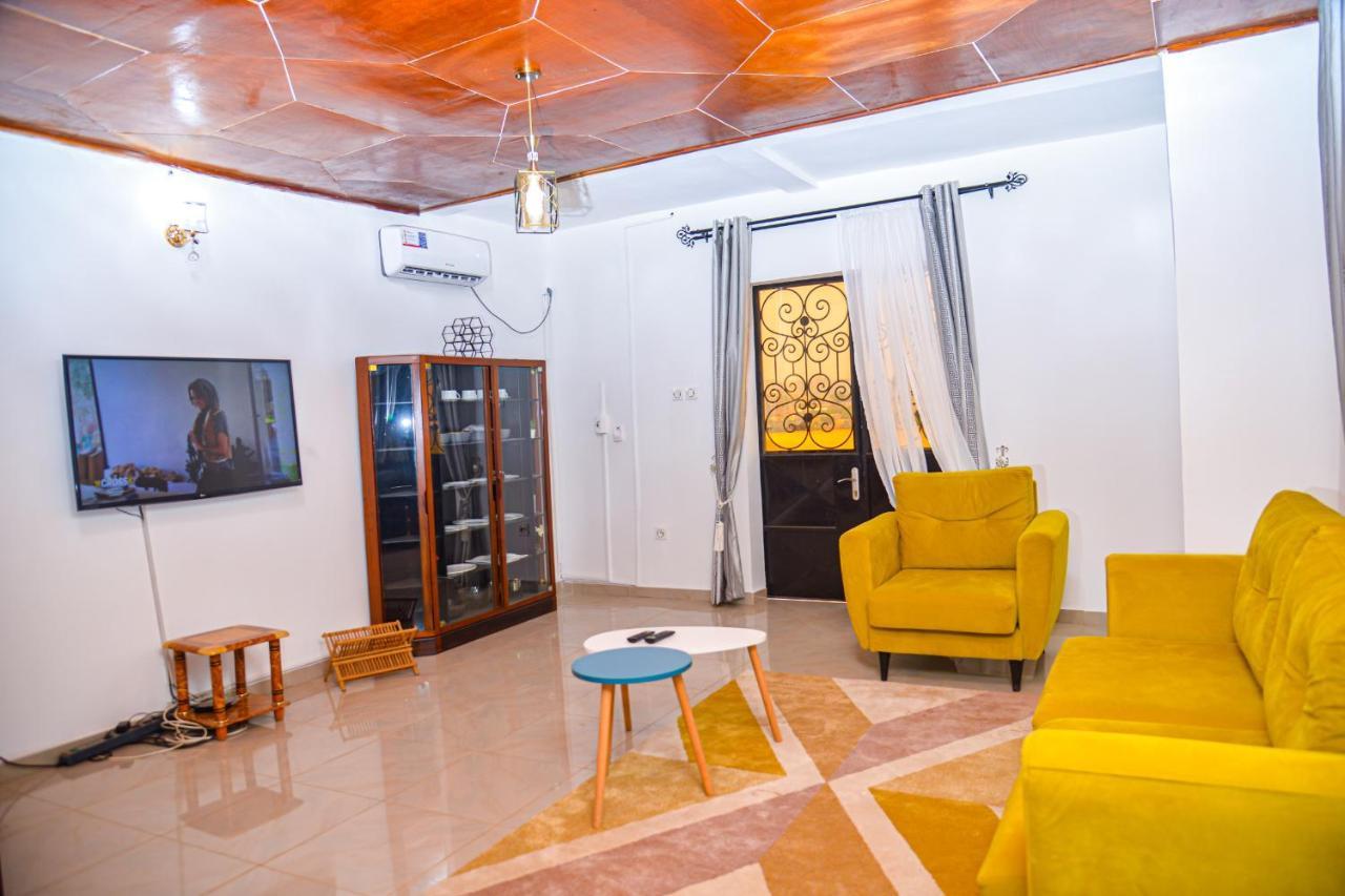 Appartement Meuble 2 Chambres Avec Salle De Bain - 1 Salon - 1E Cuisine - La Concorde - Quartier Nkomkana Яунде Екстер'єр фото